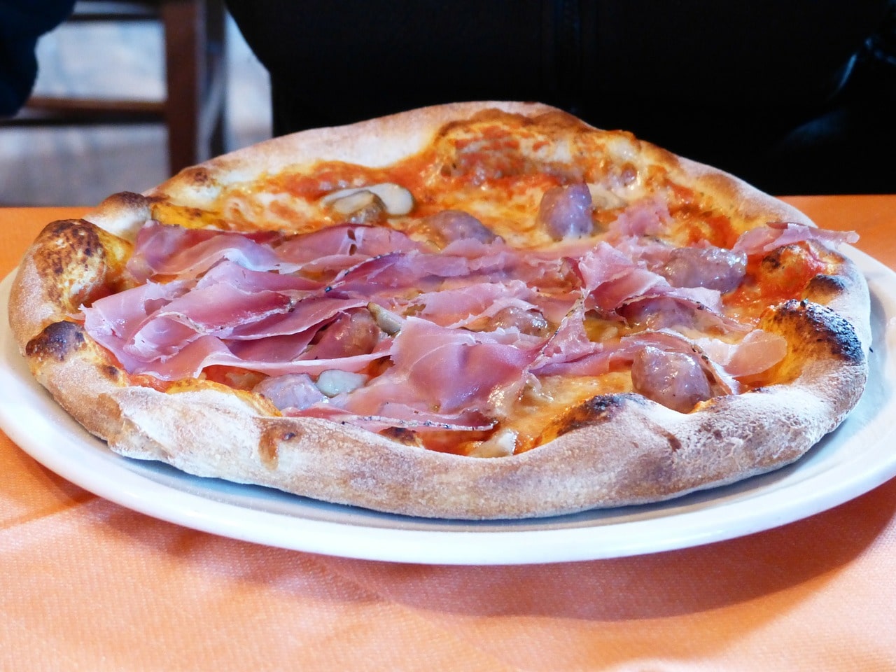 pizza, prosciutto